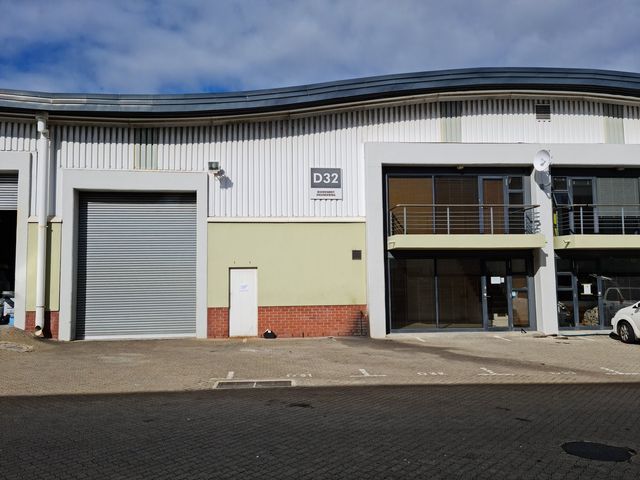 336m2 Factory Warehouse TO LET in the Grove , Interchange ,Somerset West