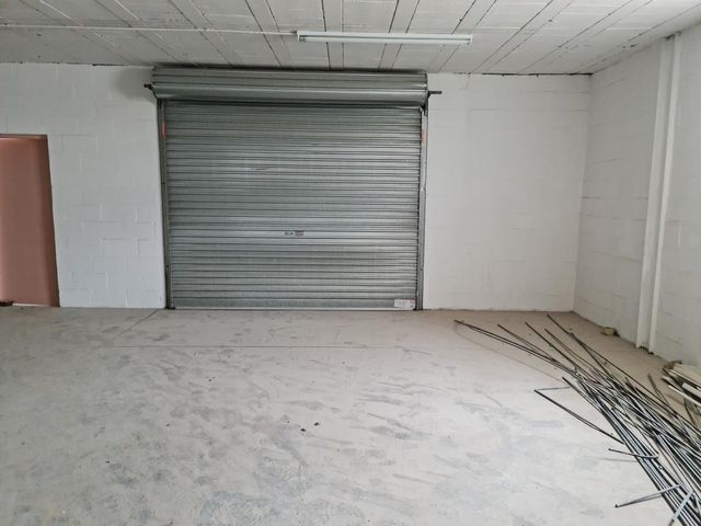 310m2 Industrial Unit To Let in the Strand @ R17950.00 excluding VAT