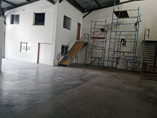 810m2 Industrial Factory Warehouse To Let in the Strand