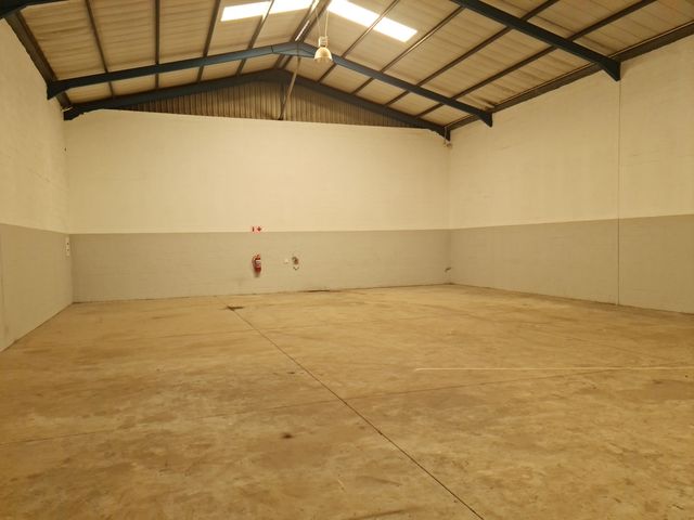 332m2 Factory Warehouse TO LET in the Strand
