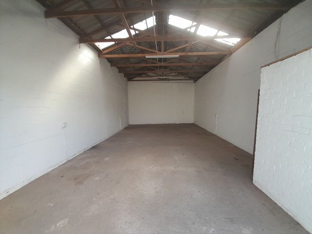 66m² Warehouse To Let in Broadlands