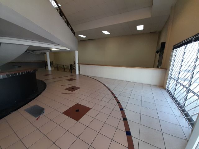 470m2 Industrial Unit To Let in the Strand @ R21 850.00 excluding VAT