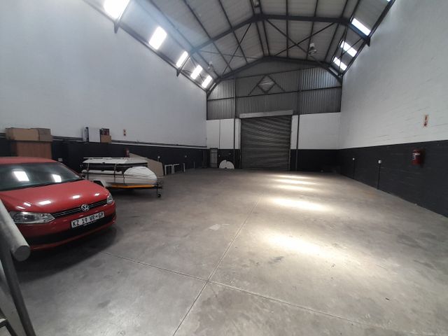 448m2 Industrial Factory Warehouse Unit To Let in Stikland @ R33 600.00 excluding v