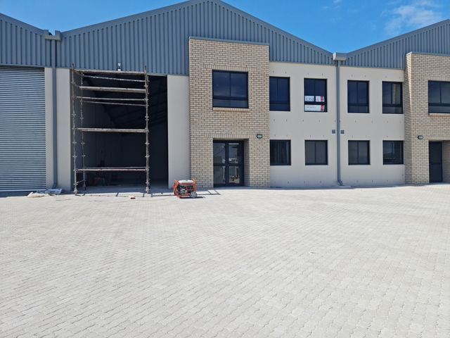1,453m² Warehouse To Let in Firgrove