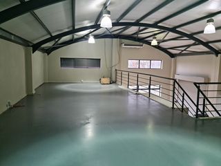 365m2 Commercial Industrial Warehouse To Let in Saxenburg Park.