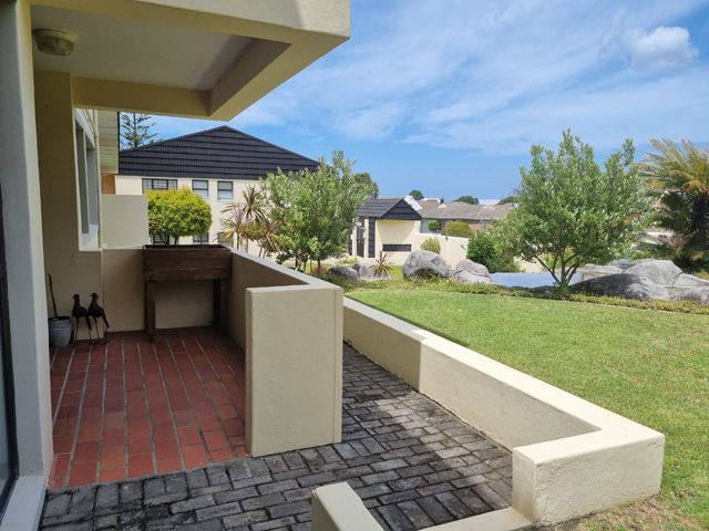 3 Bedroom Apartment For Sale in Kleinmond Central