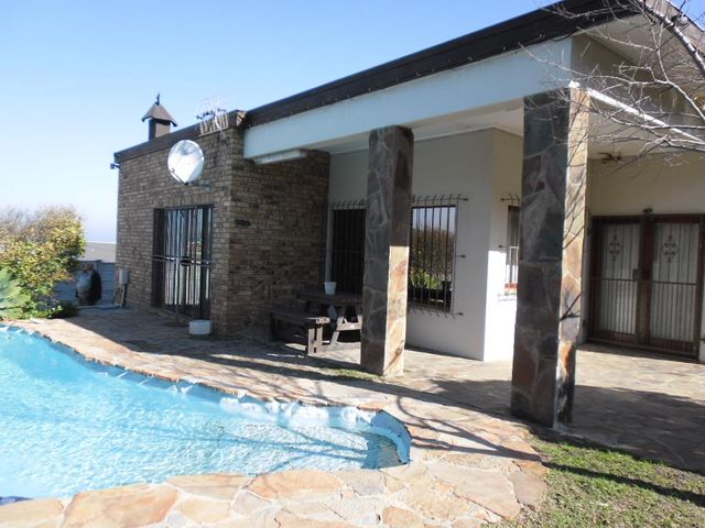 4 Bedroom House For Sale in Palmiet
