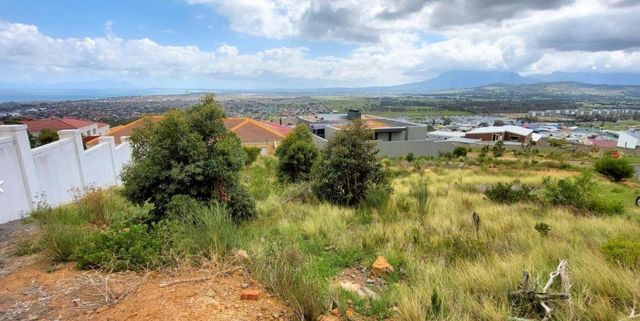 945m² Vacant Land For Sale in Gordon Heights