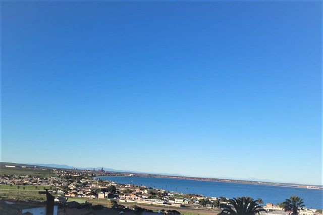 1,190m² Vacant Land For Sale in Saldanha Heights