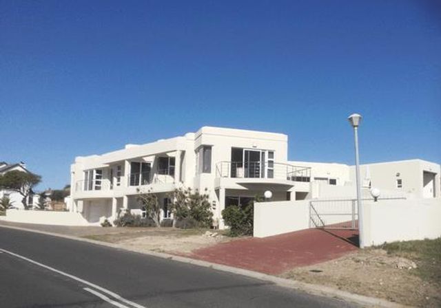 6 Bedroom House For Sale in Myburgh Park