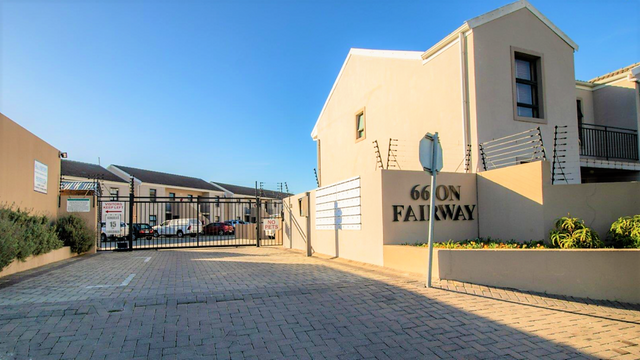 2 Bedroom Apartment For Sale in Fairview Golf Estate