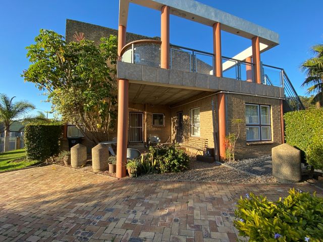 Cozy Bachelors Apartment to Rent in Somerset West