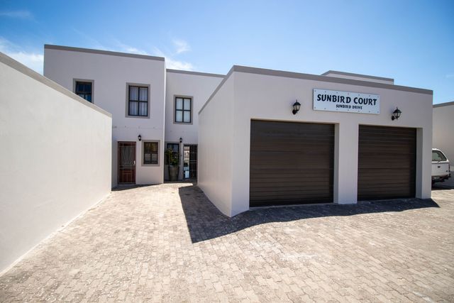 2 Bedroom Townhouse For Sale in Myburgh Park