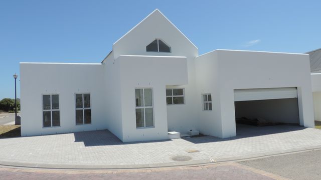3 Bedroom House For Sale in Da Gama Village