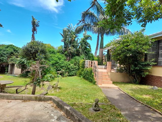 3 Bedroom House For Sale in Sea Park