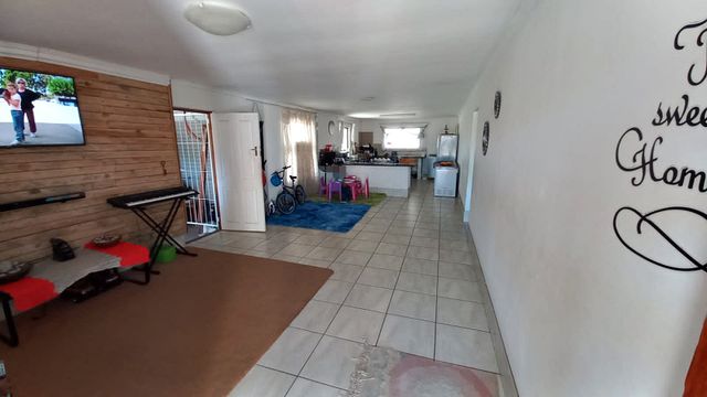 2 Bedroom House For Sale in Stanford