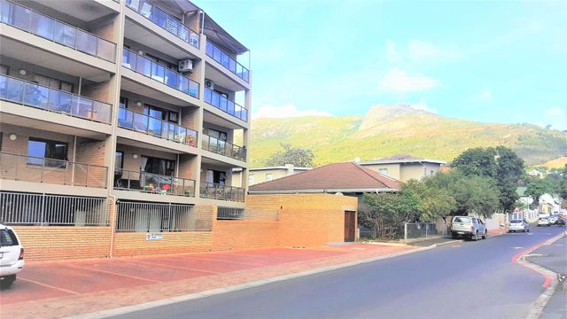 2 Bedroom Apartment For Sale in Esterville
