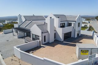 3 Bedroom Duet For Sale in Yzerfontein