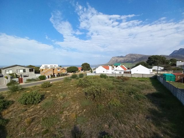 1,190m² Vacant Land For Sale in Palmiet