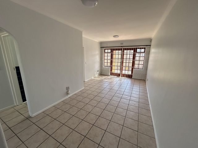 2 Bedroom Townhouse To Let in Table View