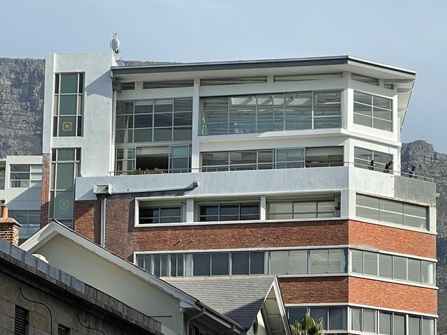 800m² Office To Let in Cape Town City Centre