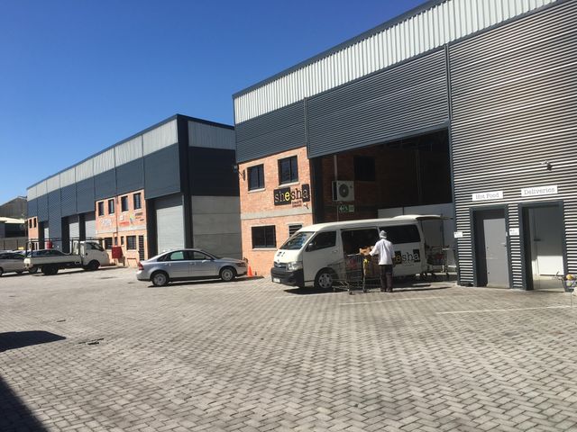 463m2 Industrial Unit To Let in Maitland