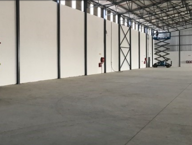 5,043m² Warehouse To Let in Blackheath Industrial