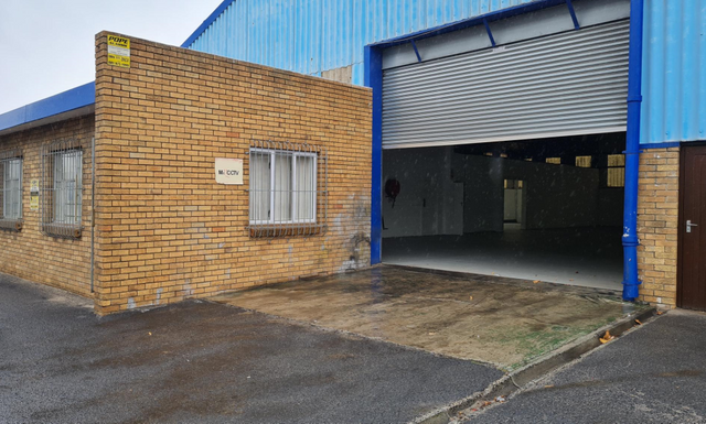 Industrial Unit to Let in Triangle Farm
