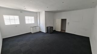 Office space to Let in Claremont.