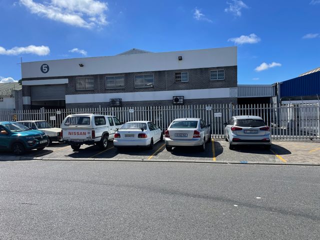 798m² Warehouse To Let in Ottery East
