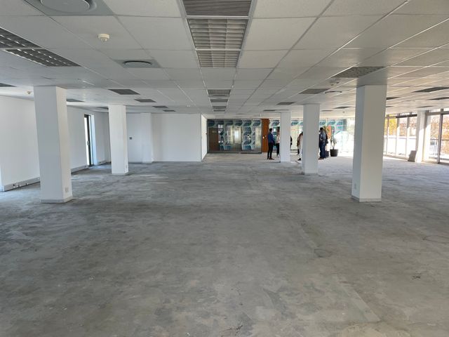 615m² Office To Let in Claremont
