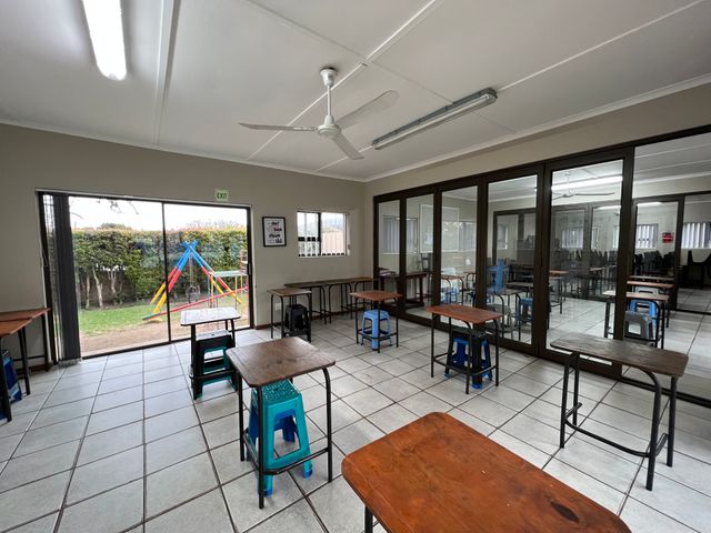 AN EDUCATIONAL CENTRE IN HUMANSDORP FOR SALE