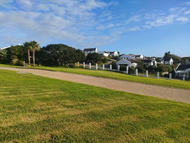 VACANT STAND FOR SALE IN THE BEAUTIFUL COASTAL TOWN OF ST FRANCIS BAY