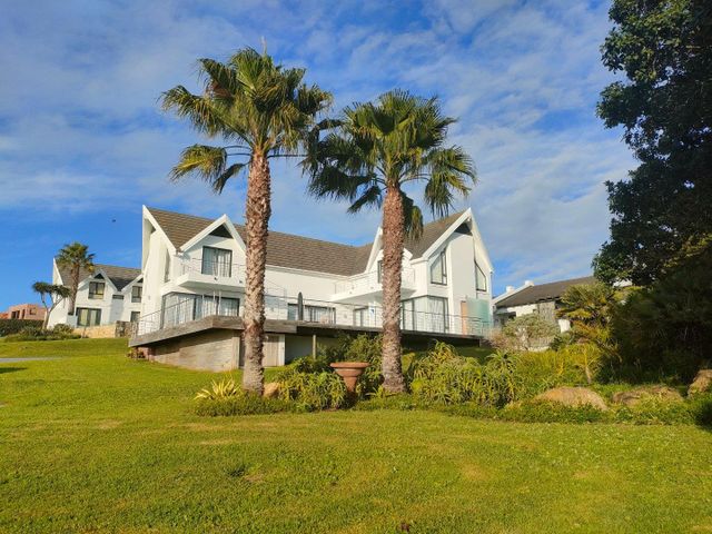 ELEGANT FURNISHED 3 BEDROOM HOUSE IN WELL MAINTAINED ESTATE IN ST FRANCIS BAY.