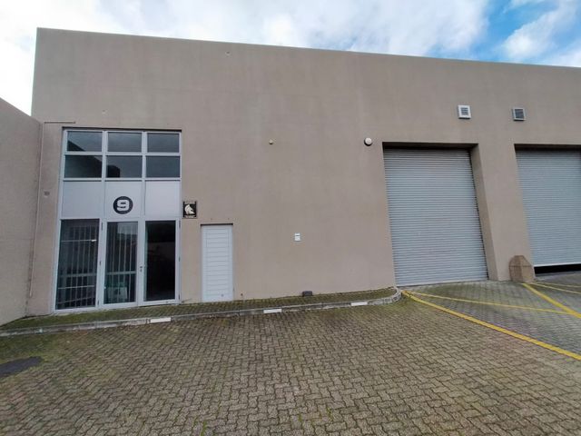 535m² Factory To Let in Brackenfell Industrial
