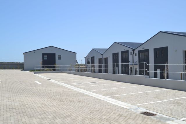 Warehouse to rent in Rivergate