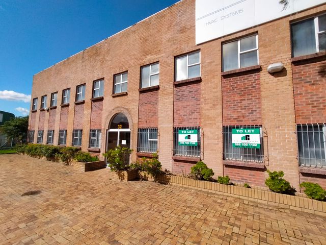 Large Warehouse with yard To Let in Brackenfell