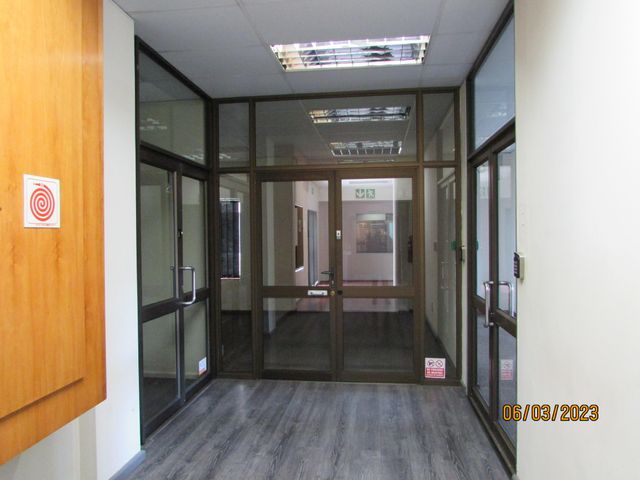 BUSINESS CENTRE TO LET IN TYGERVALLEY AREA