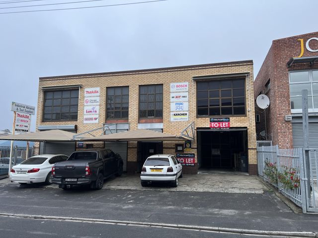 Warehouse to rent in Parow East