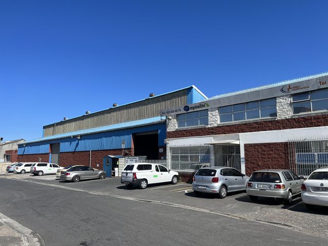 2,854m² Warehouse For Sale in Beaconvale