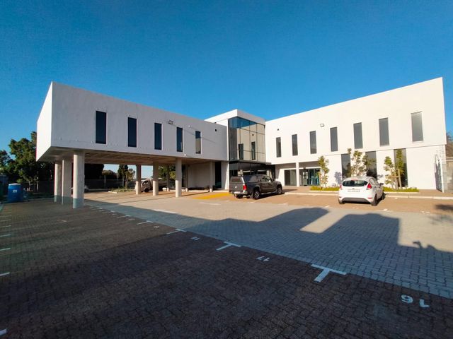 142m² Medical Suite To Let in Durbanville Central