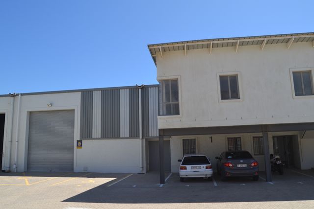 Warehouse to rent in Rivergate
