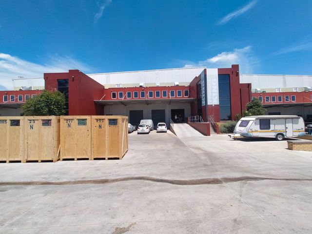 LARGE 1436sqm WAREHOUSE TO LET IN BRACKENFELL