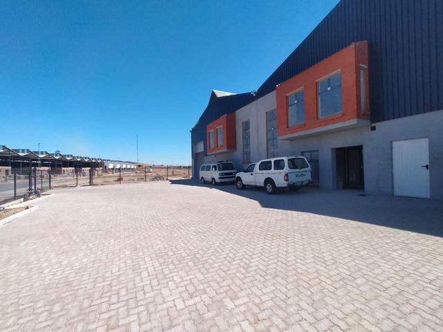 505m2 Warehouse To Let in Durbanville/Fisantekraal industrial.