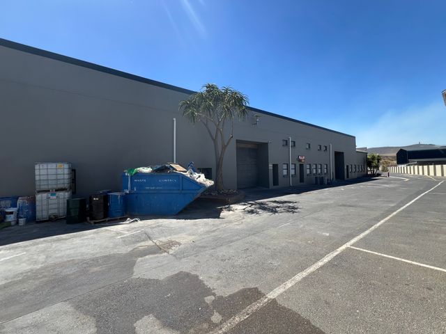 547m² Warehouse To Let in Atlas Gardens