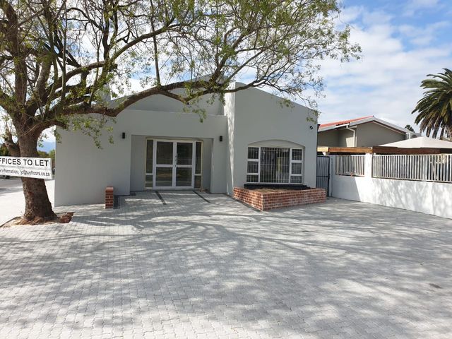 150m² Medical Suite To Let in Brackenfell Central