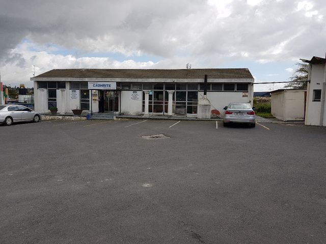 2600 Square meter Yard To Let in Brackenfell