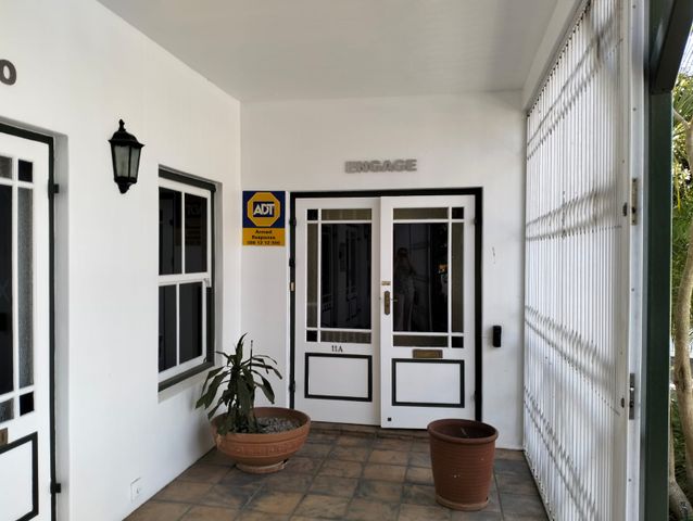 GROUND FLOOR 180m2 Office Space To Let in Durbanville