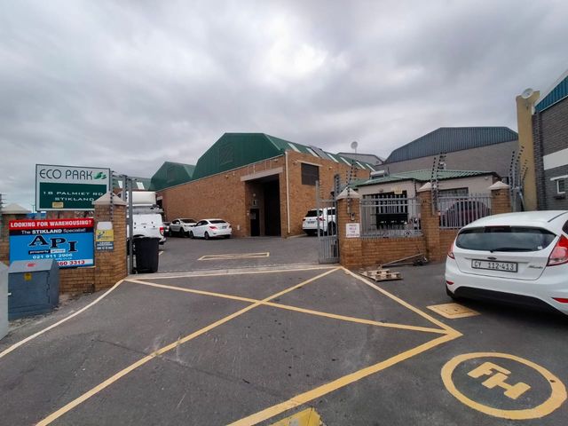 349m2 Factory To Let in Stikland industrial.
