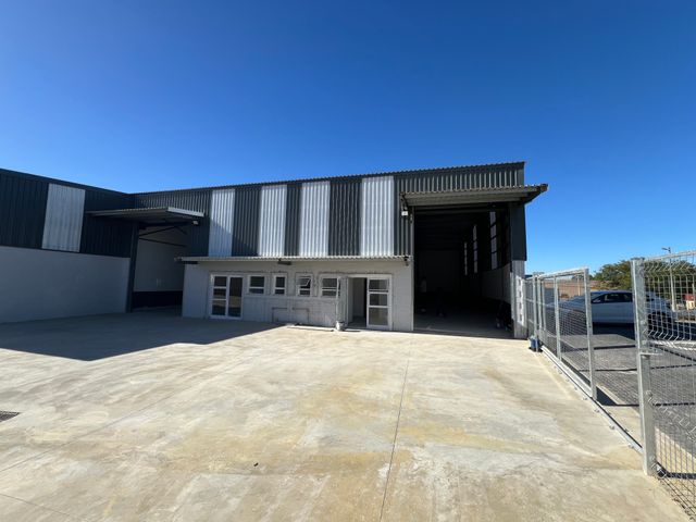 259m² Warehouse To Let in Malmesbury Industria